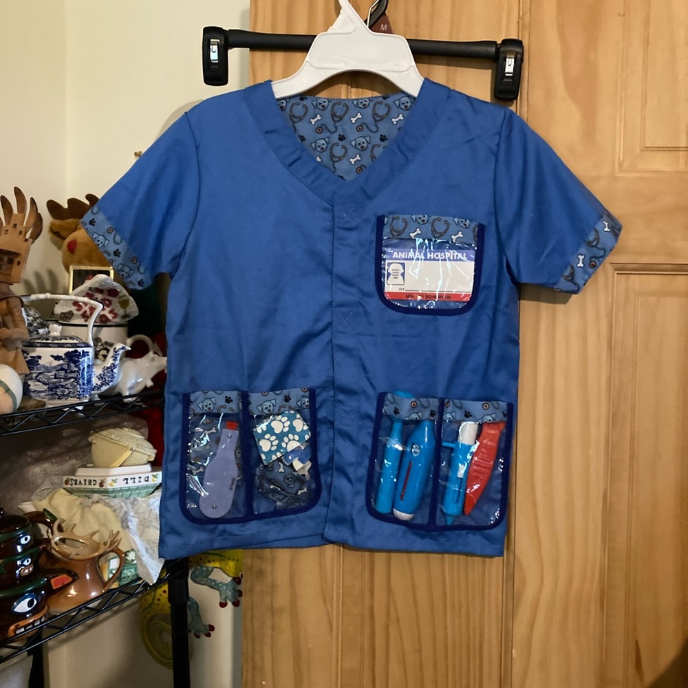 Melissa & Doug Veterinarian role play costume set - Picture 3 of 12